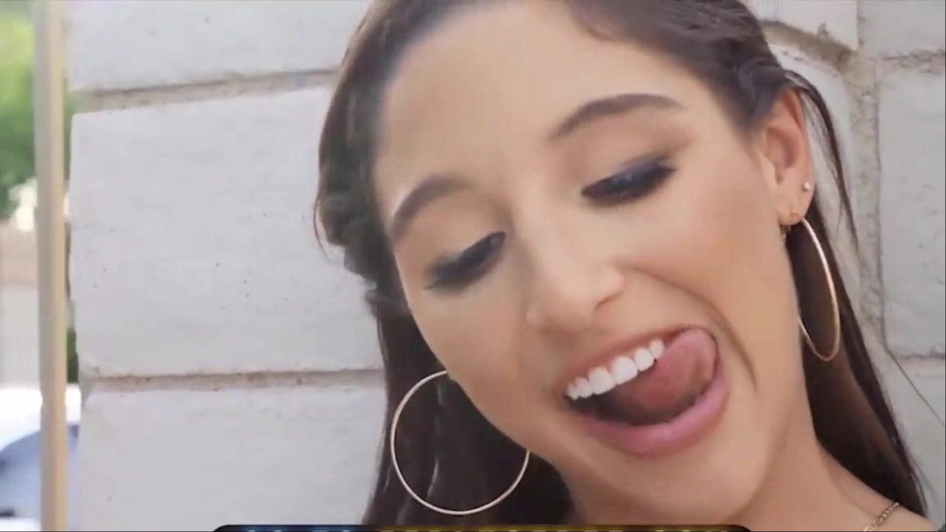 (Kyle Mason) Cant Resist Curvy (Abella Danger) In Her Summer Dress And Fucks Her Until She Squirts - Brazzers