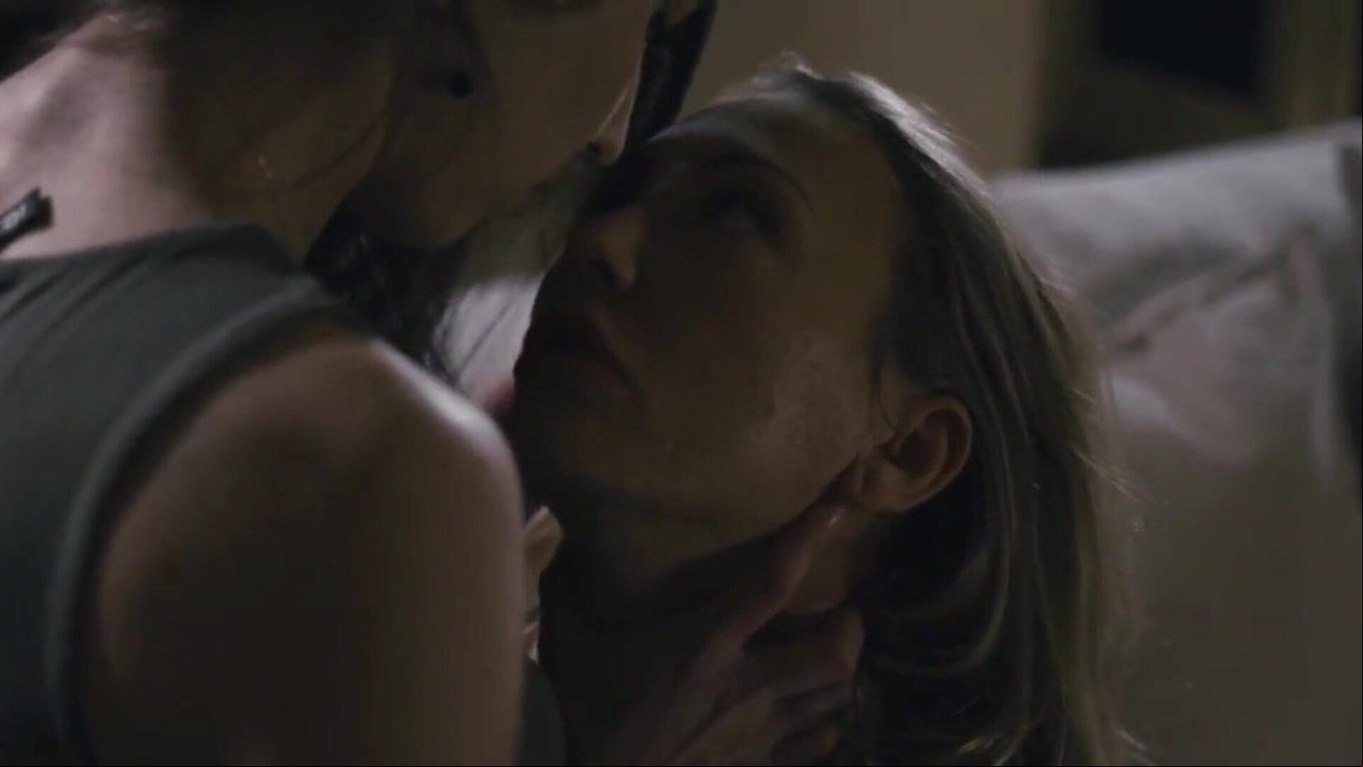 Squirt on her face during the time that this babe gobbles me Adira Allure